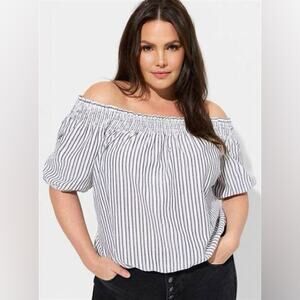 NWT Torrid Seersucker Off Shoulder Crop Top White Blue 18-20 Size 2 Womens Shirt